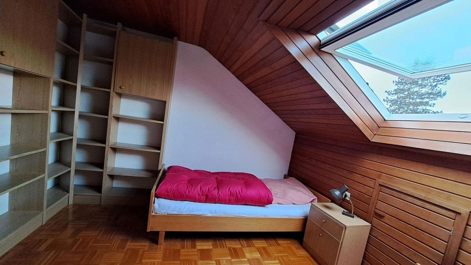 Prodej domu 200 m², pozemek 950 m², Bad Schussenried, Bádensko-Württembersko Prodej domu 200 m², pozemek 950 m², Bad Schussenried, Bádensko-Württembersko