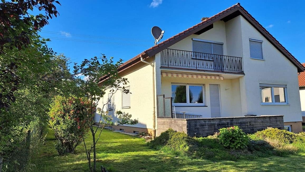 Prodej domu 200 m², pozemek 950 m², Bad Schussenried, Bádensko-Württembersko Prodej domu 200 m², pozemek 950 m², Bad Schussenried, Bádensko-Württembersko