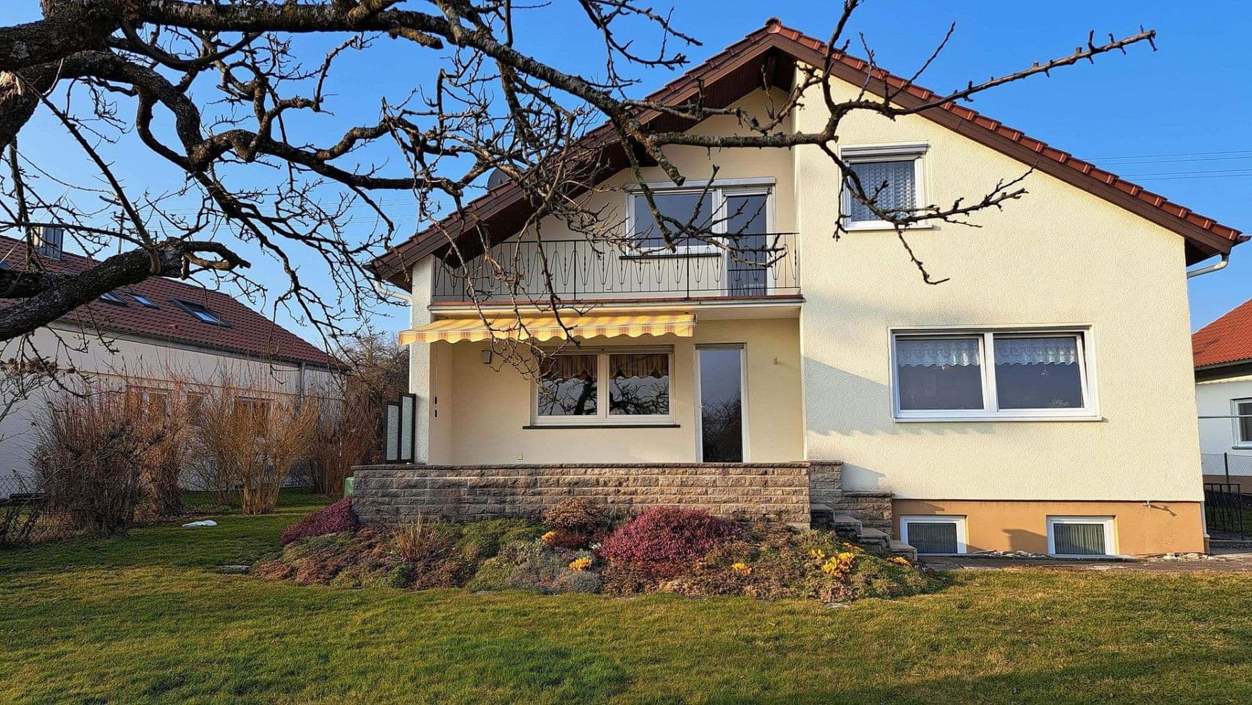 Prodej domu 200 m², pozemek 950 m², Bad Schussenried, Bádensko-Württembersko Prodej domu 200 m², pozemek 950 m², Bad Schussenried, Bádensko-Württembersko