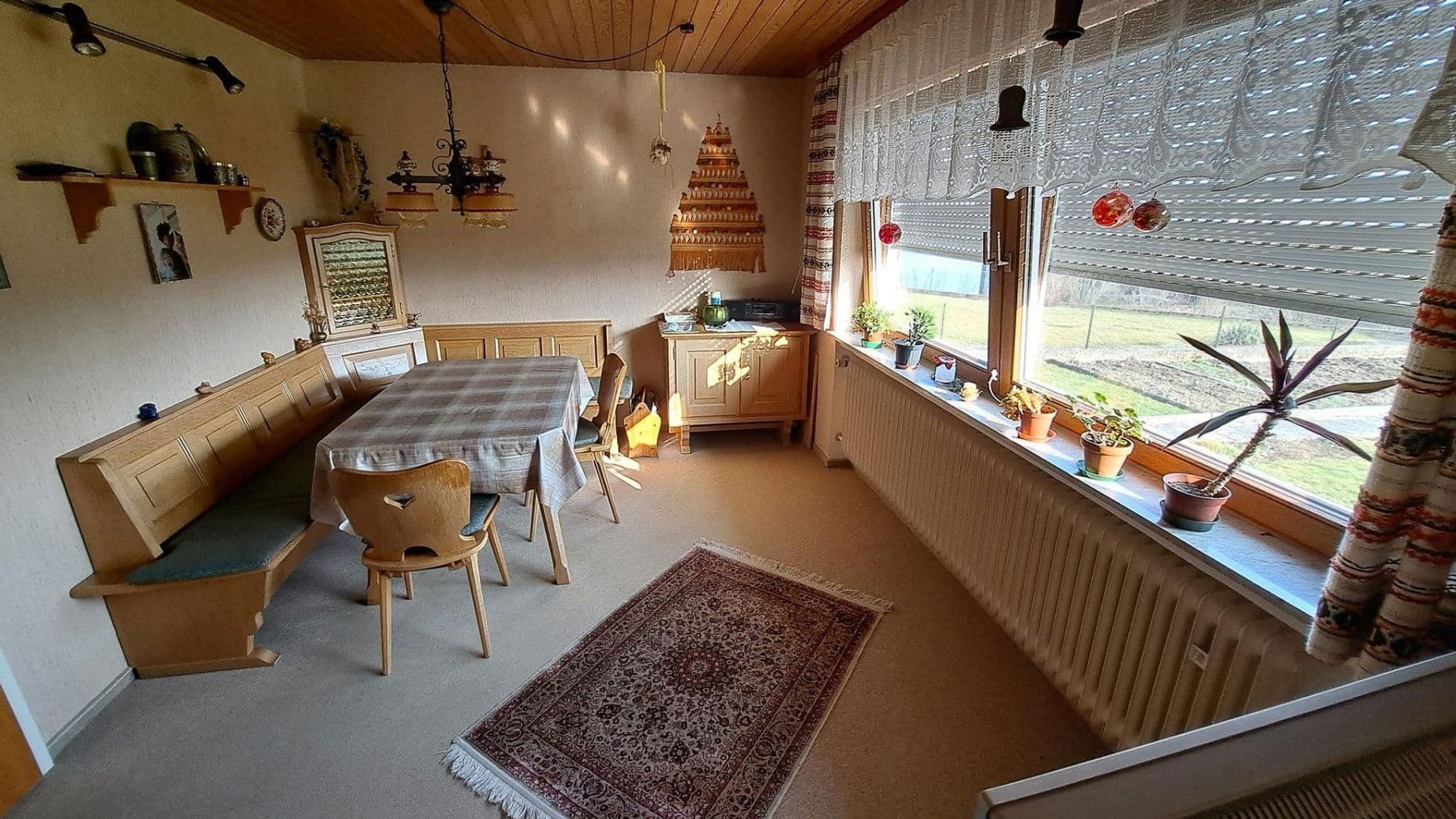 Prodej domu 200 m², pozemek 950 m², Bad Schussenried, Bádensko-Württembersko Prodej domu 200 m², pozemek 950 m², Bad Schussenried, Bádensko-Württembersko