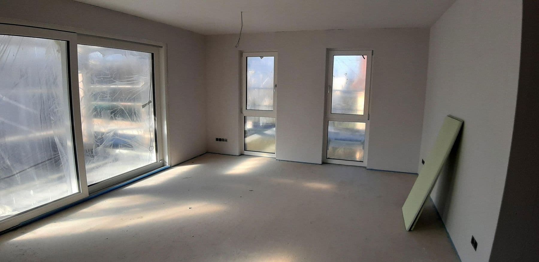 Pronájem bytu 3+1 84 m², Rottenburg am Neckar, Bádensko-Württembersko Pronájem bytu 3+1 84 m², Rottenburg am Neckar, Bádensko-Württembersko