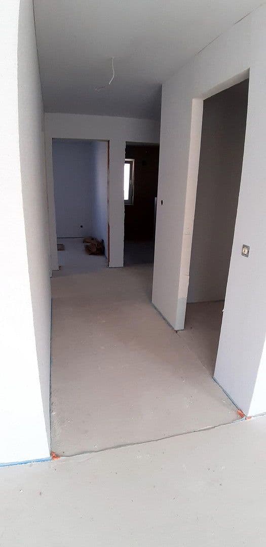 Pronájem bytu 3+1 84 m², Rottenburg am Neckar, Bádensko-Württembersko Pronájem bytu 3+1 84 m², Rottenburg am Neckar, Bádensko-Württembersko