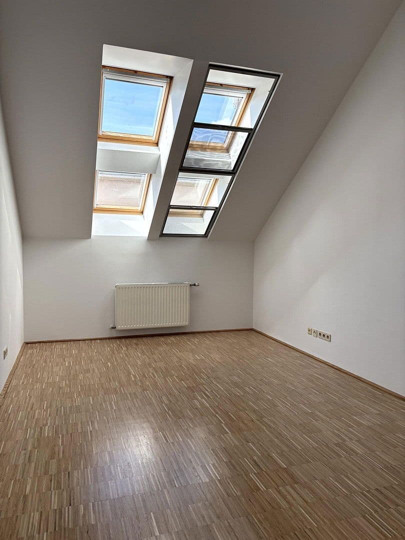 Pronájem bytu 3+1 90 m², Gurkgasse 26, Wien, Wien Pronájem bytu 3+1 90 m², Gurkgasse 26, Wien, Wien