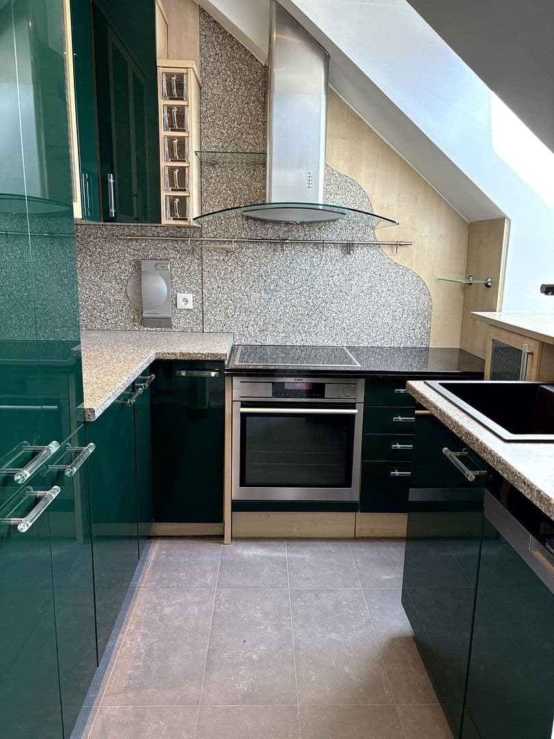 Pronájem bytu 3+1 90 m², Gurkgasse 26, Wien, Wien Pronájem bytu 3+1 90 m², Gurkgasse 26, Wien, Wien