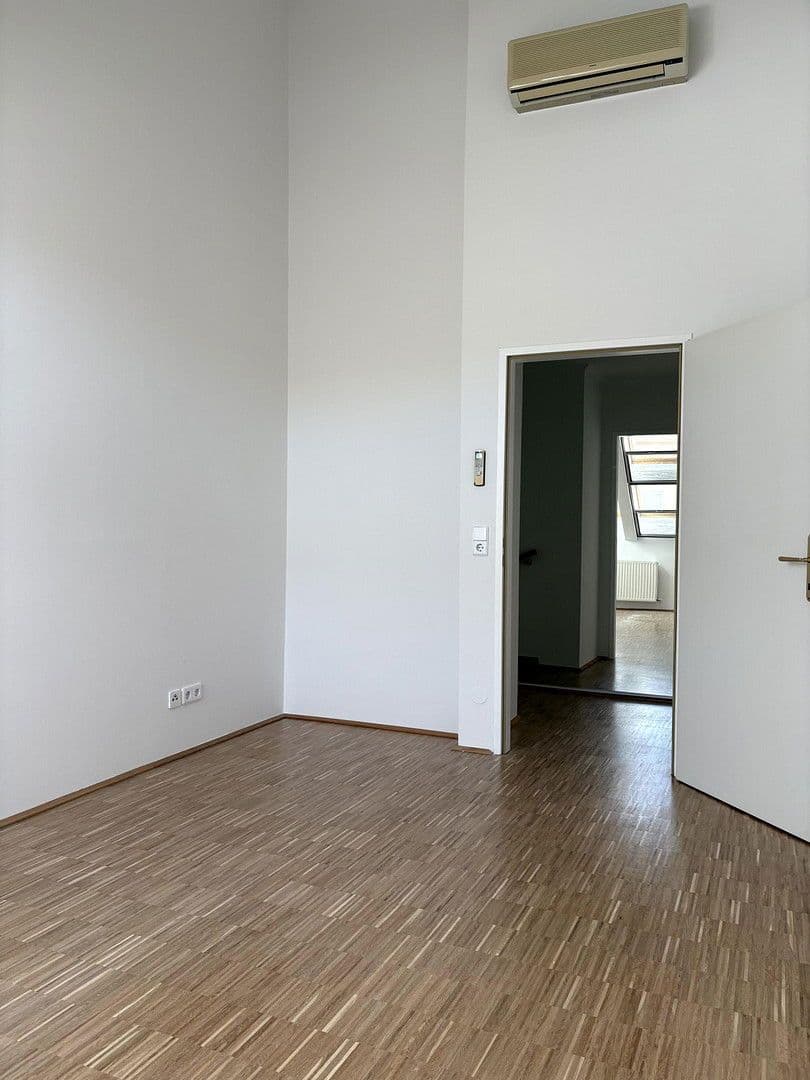 Pronájem bytu 3+1 90 m², Gurkgasse 26, Wien, Wien Pronájem bytu 3+1 90 m², Gurkgasse 26, Wien, Wien