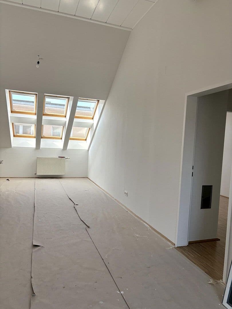 Pronájem bytu 3+1 90 m², Gurkgasse 26, Wien, Wien Pronájem bytu 3+1 90 m², Gurkgasse 26, Wien, Wien