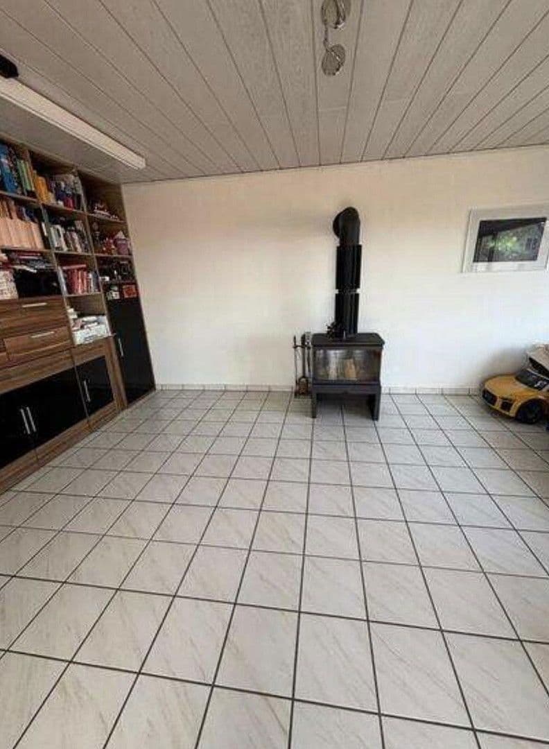 Prodej domu 240 m², pozemek 741 m², Laubenheim, Porýní-Falc Prodej domu 240 m², pozemek 741 m², Laubenheim, Porýní-Falc