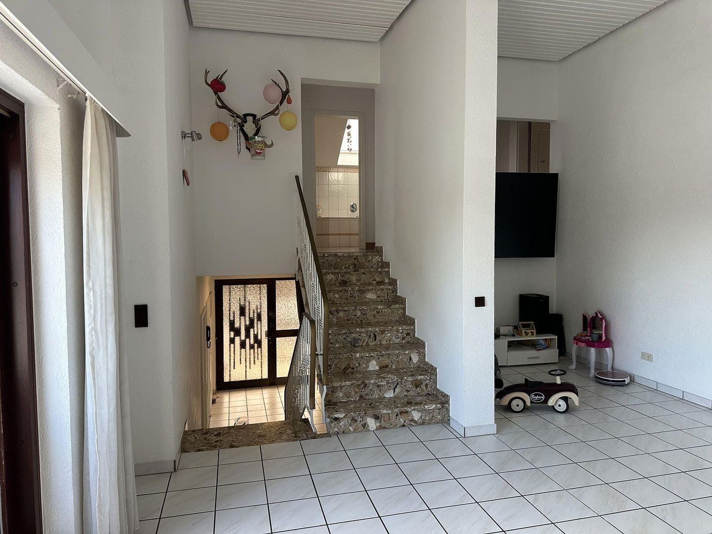 Prodej domu 240 m², pozemek 741 m², Laubenheim, Porýní-Falc Prodej domu 240 m², pozemek 741 m², Laubenheim, Porýní-Falc