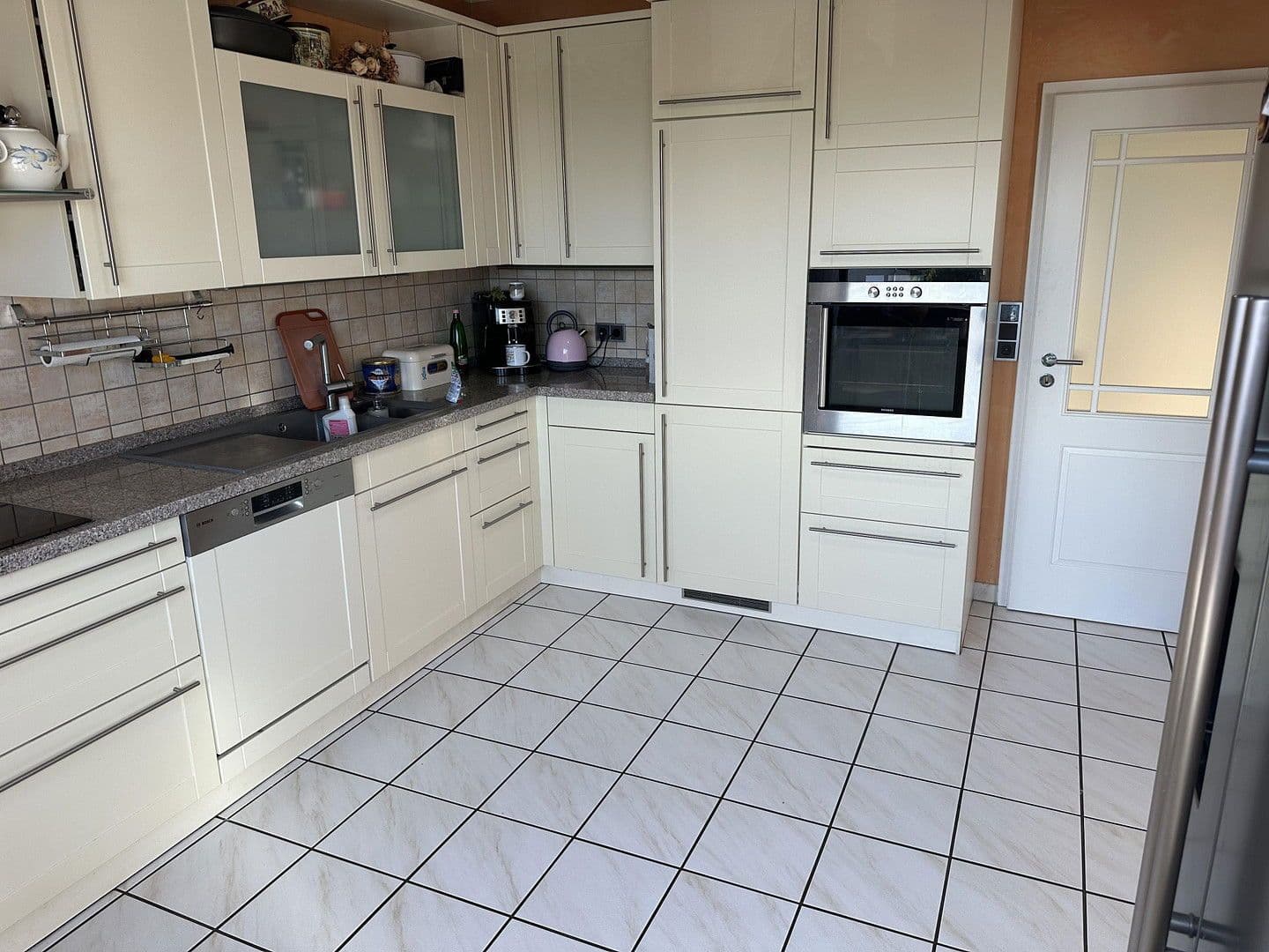 Prodej domu 240 m², pozemek 741 m², Laubenheim, Porýní-Falc Prodej domu 240 m², pozemek 741 m², Laubenheim, Porýní-Falc