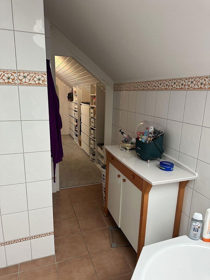 Prodej domu 240 m², pozemek 741 m², Laubenheim, Porýní-Falc Prodej domu 240 m², pozemek 741 m², Laubenheim, Porýní-Falc