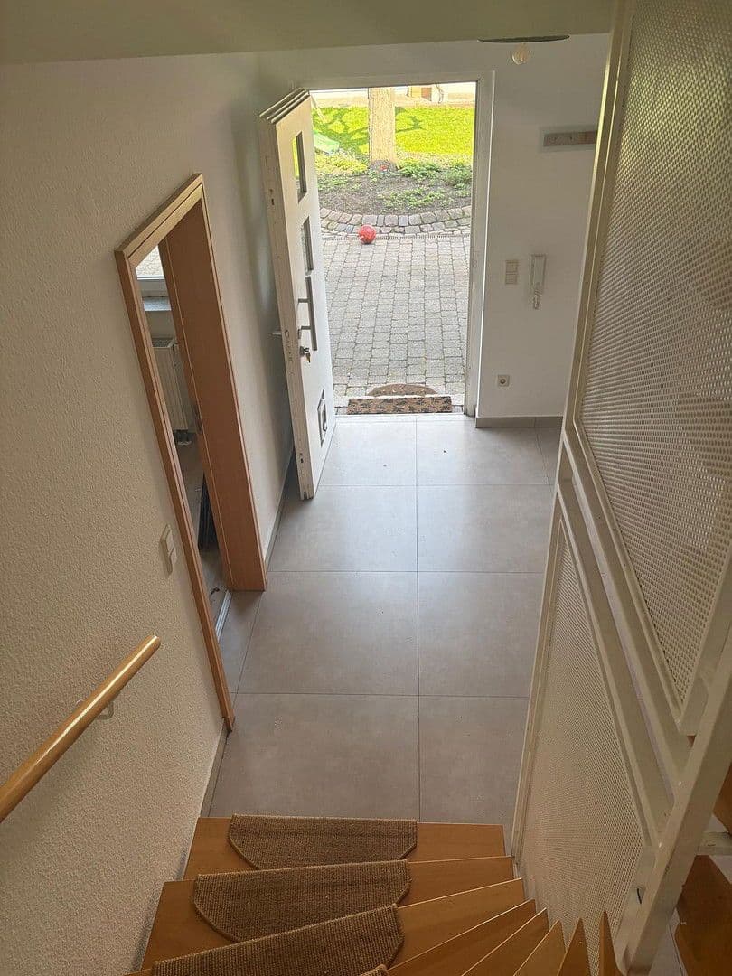 Pronájem bytu 3+1 150 m², Ludwigshafen am Rhein, Porýní-Falc Pronájem bytu 3+1 150 m², Ludwigshafen am Rhein, Porýní-Falc