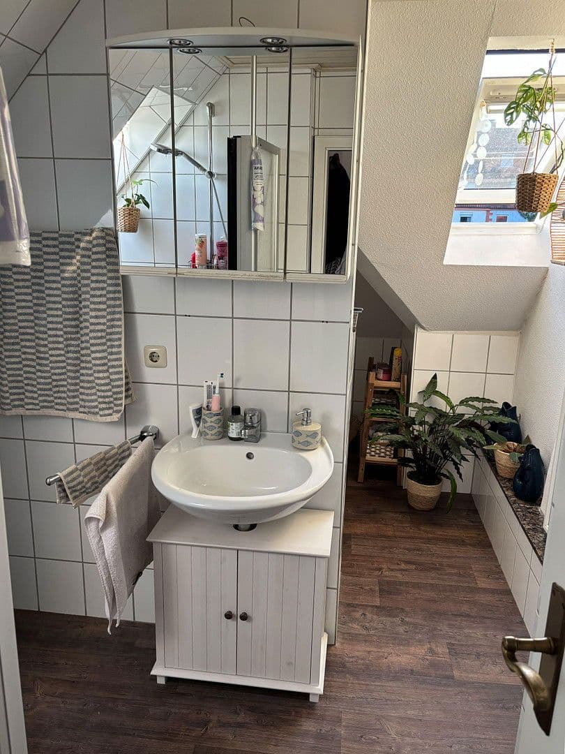 Pronájem bytu 2+1 90 m², Lutherstraße 8, Osnabrück, Dolní Sasko Pronájem bytu 2+1 90 m², Lutherstraße 8, Osnabrück, Dolní Sasko