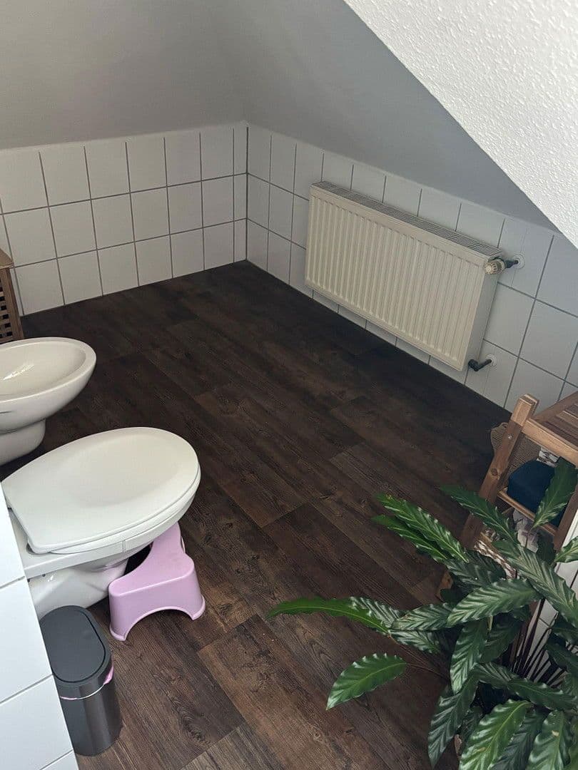 Pronájem bytu 2+1 90 m², Lutherstraße 8, Osnabrück, Dolní Sasko Pronájem bytu 2+1 90 m², Lutherstraße 8, Osnabrück, Dolní Sasko