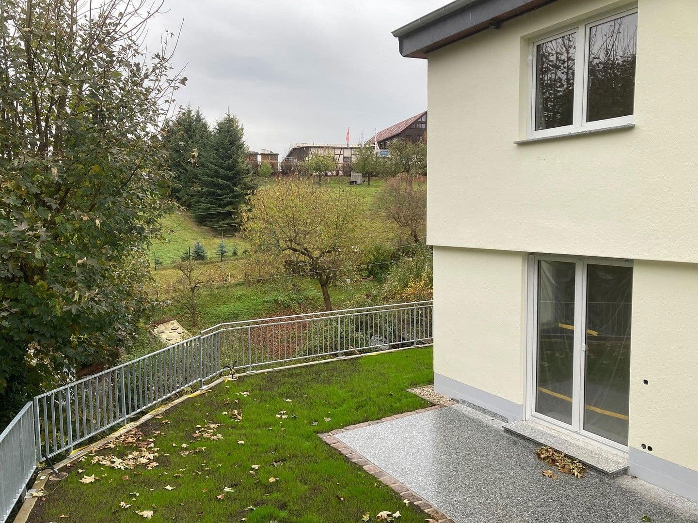 Pronájem domu 155 m², pozemek 250 m², Am Hang 33 B, Dorfhain, Sasko Pronájem domu 155 m², pozemek 250 m², Am Hang 33 B, Dorfhain, Sasko