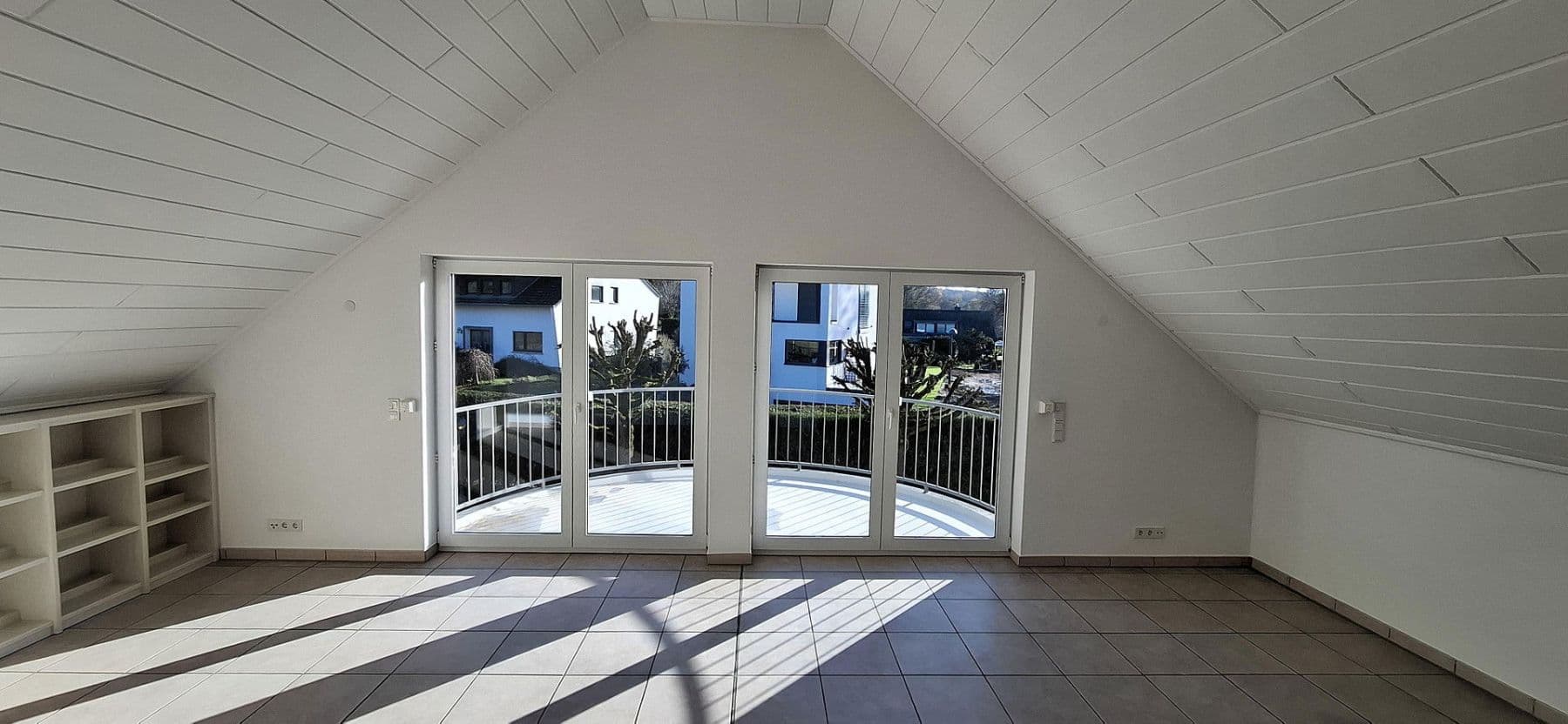 Prodej domu 526 m², pozemek 993 m², Auf dem Niederberg 26 - 26a, Sankt Augustin, Severní Porýní-Vestfálsko Prodej domu 526 m², pozemek 993 m², Auf dem Niederberg 26 - 26a, Sankt Augustin, Severní Porýní-Vestfálsko