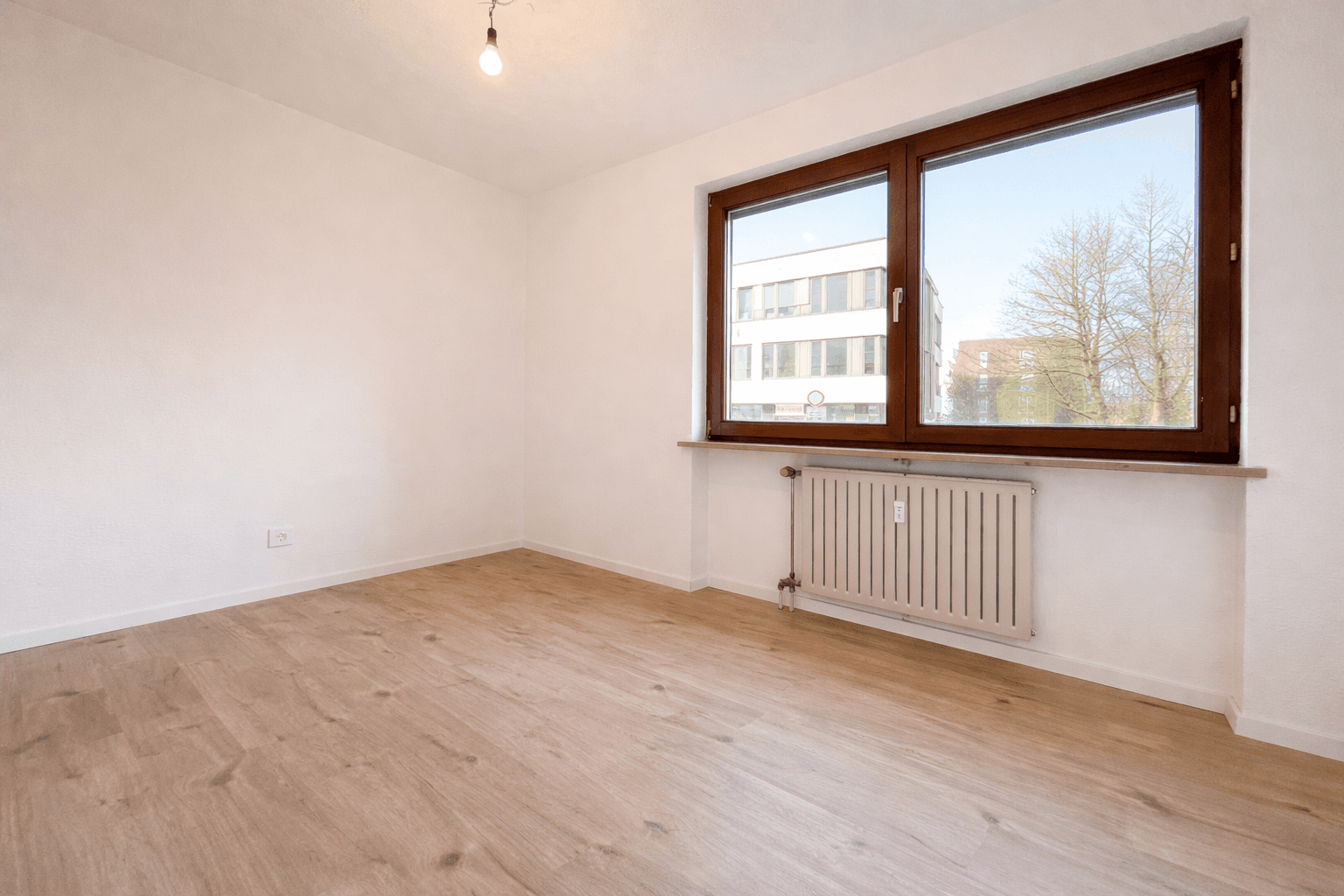 Pronájem bytu 4+1 90 m², Ulm, Bádensko-Württembersko Pronájem bytu 4+1 90 m², Ulm, Bádensko-Württembersko