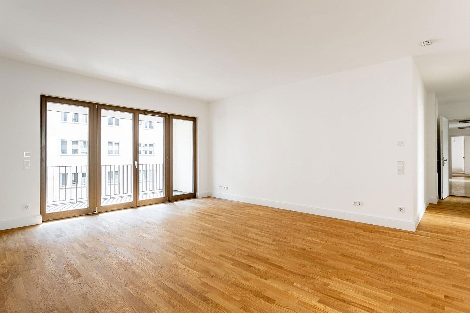 Prodej bytu 3+1 72 m², Hohenstaufenstr. 9, Berlin, Berlín Prodej bytu 3+1 72 m², Hohenstaufenstr. 9, Berlin, Berlín