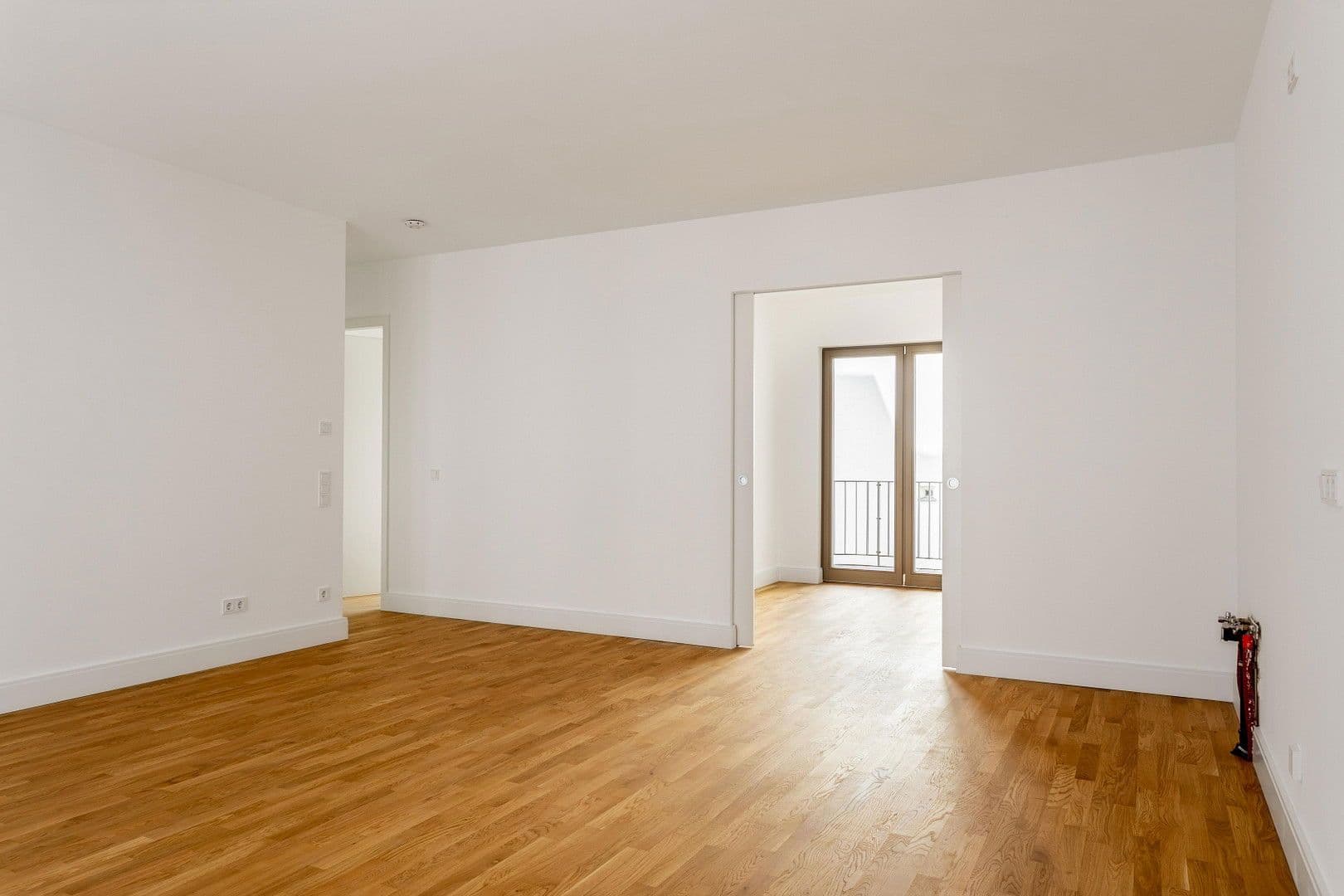 Prodej bytu 3+1 72 m², Hohenstaufenstr. 9, Berlin, Berlín Prodej bytu 3+1 72 m², Hohenstaufenstr. 9, Berlin, Berlín