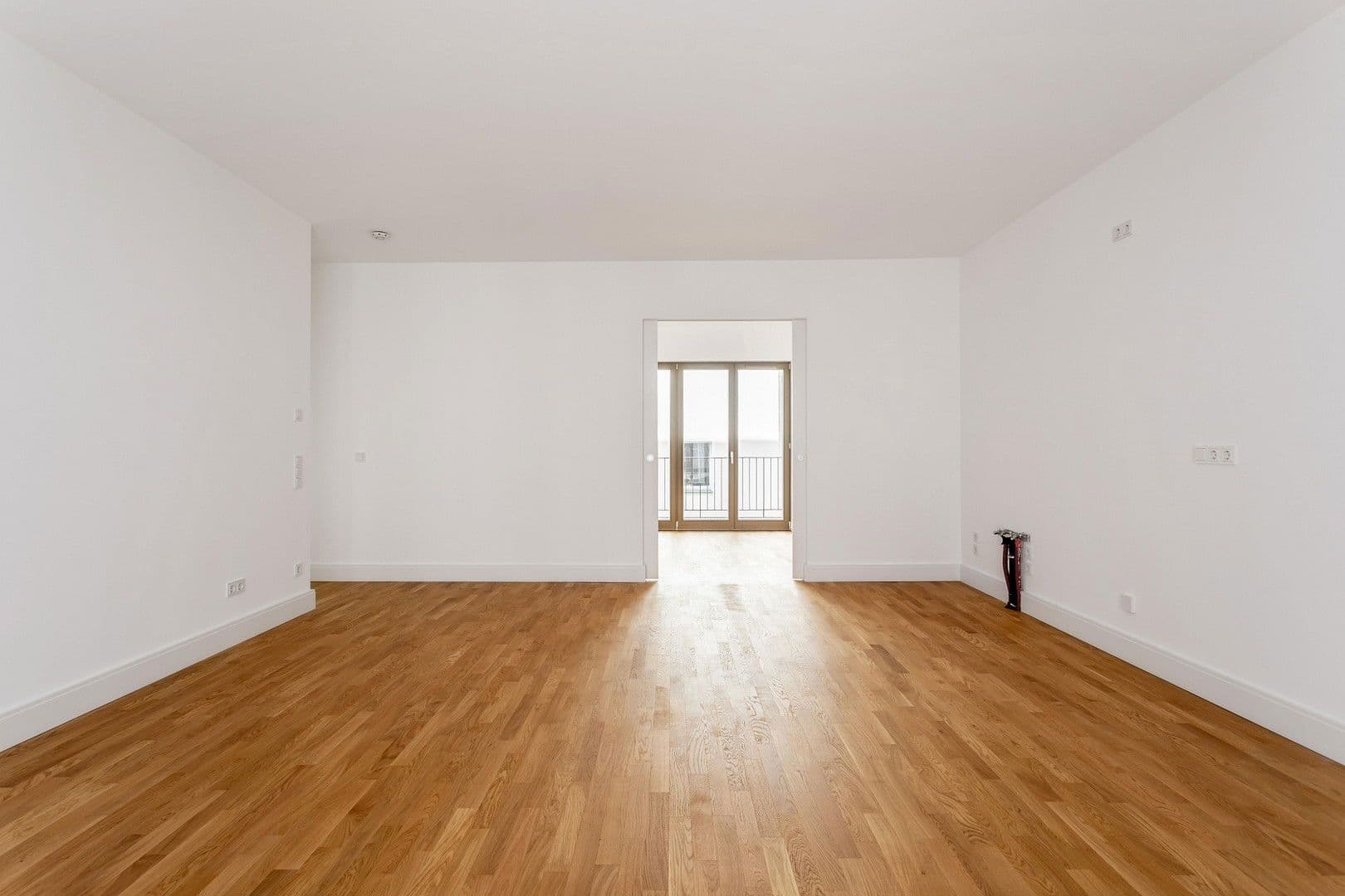 Prodej bytu 3+1 72 m², Hohenstaufenstr. 9, Berlin, Berlín Prodej bytu 3+1 72 m², Hohenstaufenstr. 9, Berlin, Berlín