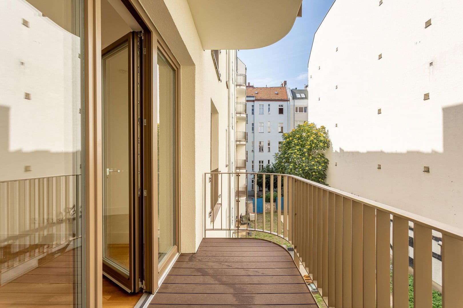 Prodej bytu 3+1 72 m², Hohenstaufenstr. 9, Berlin, Berlín Prodej bytu 3+1 72 m², Hohenstaufenstr. 9, Berlin, Berlín