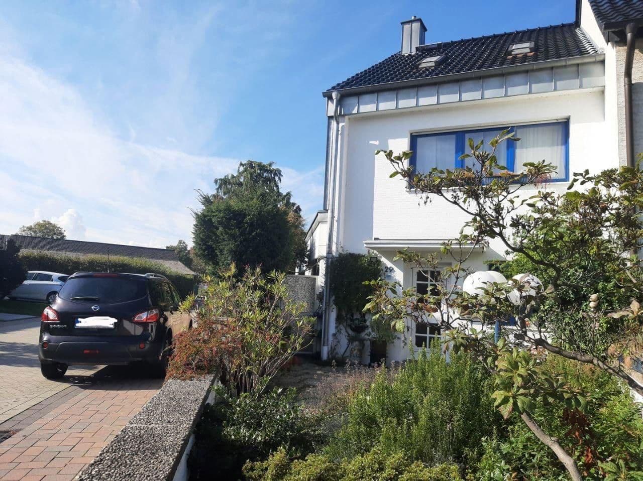 Prodej domu 187 m², pozemek 330 m², Niederkassel, Severní Porýní-Vestfálsko Prodej domu 187 m², pozemek 330 m², Niederkassel, Severní Porýní-Vestfálsko