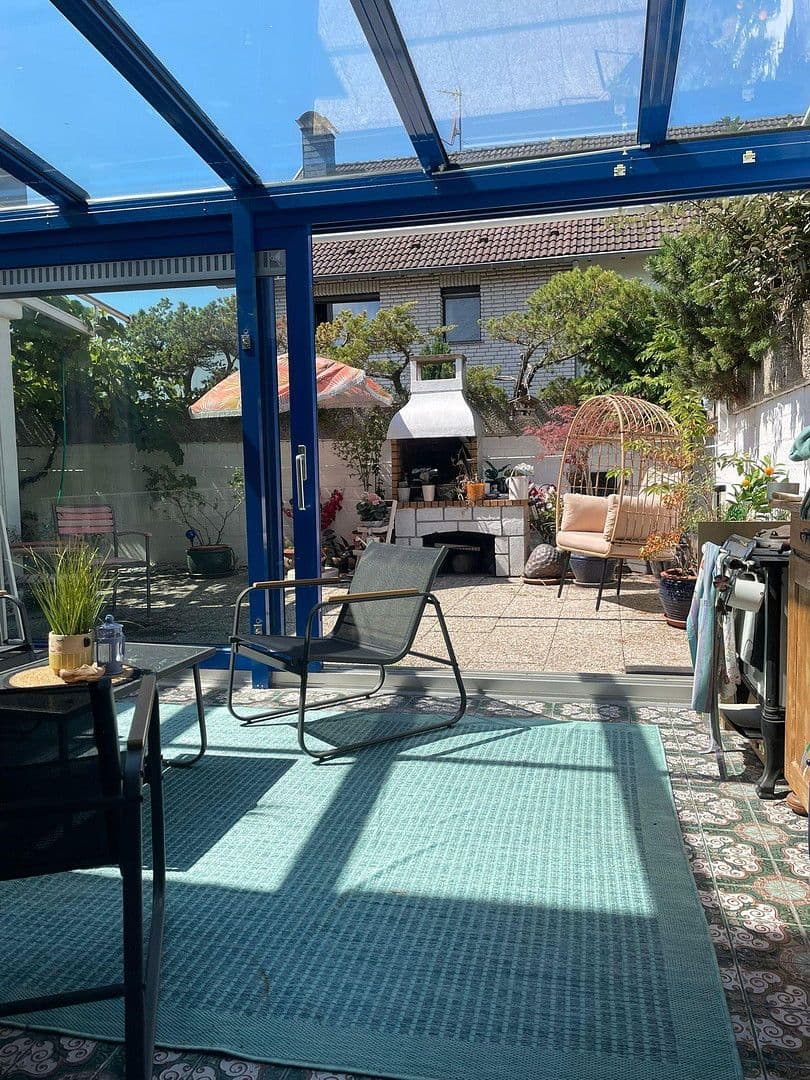 Prodej domu 187 m², pozemek 330 m², Niederkassel, Severní Porýní-Vestfálsko Prodej domu 187 m², pozemek 330 m², Niederkassel, Severní Porýní-Vestfálsko