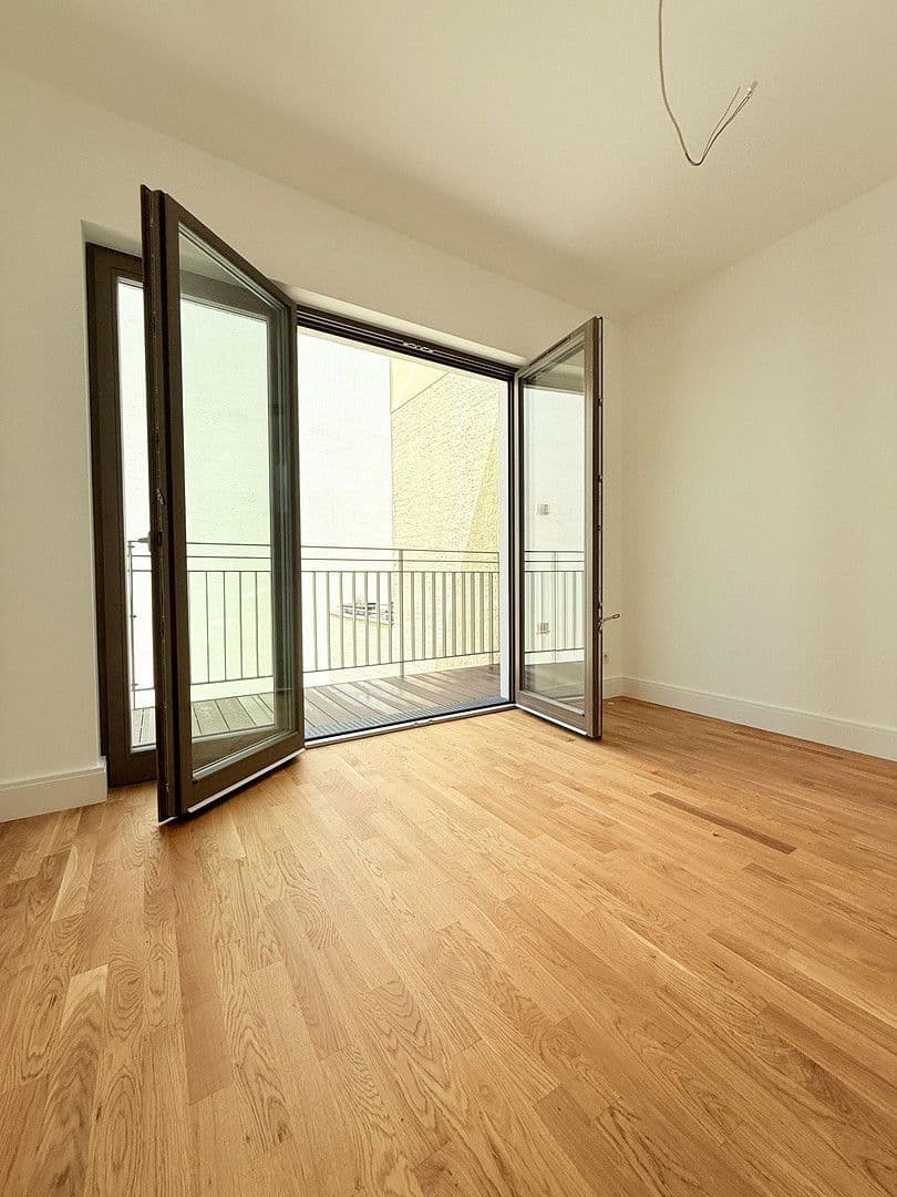 Prodej bytu 3+1 72 m², Hohenstaufenstr. 9, Berlin, Berlín Prodej bytu 3+1 72 m², Hohenstaufenstr. 9, Berlin, Berlín