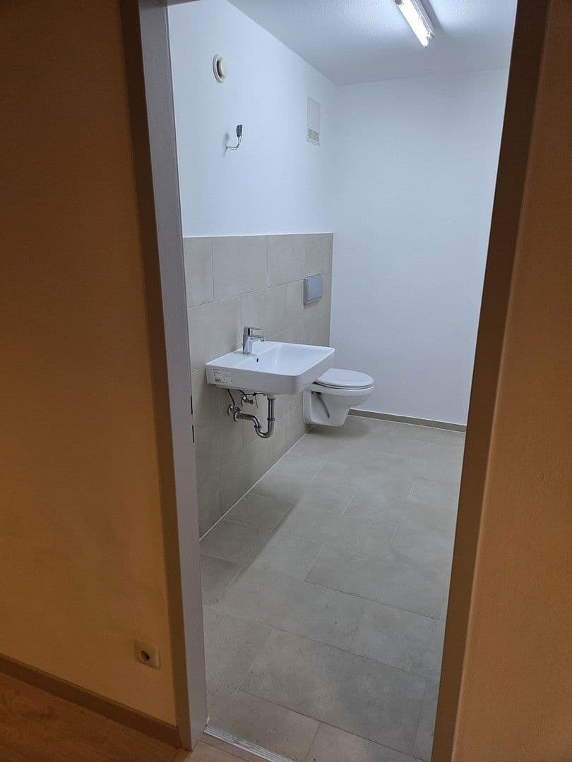 Pronájem kanceláře 125 m², Geschwister-Scholl-Ring 1-3, Bayern - Germering, Bavorsko Pronájem kanceláře 125 m², Geschwister-Scholl-Ring 1-3, Bayern - Germering, Bavorsko