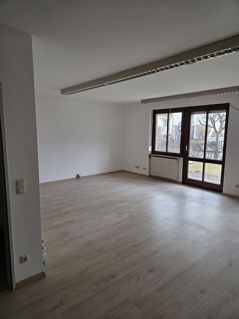 Pronájem kanceláře 125 m², Geschwister-Scholl-Ring 1-3, Bayern - Germering, Bavorsko Pronájem kanceláře 125 m², Geschwister-Scholl-Ring 1-3, Bayern - Germering, Bavorsko