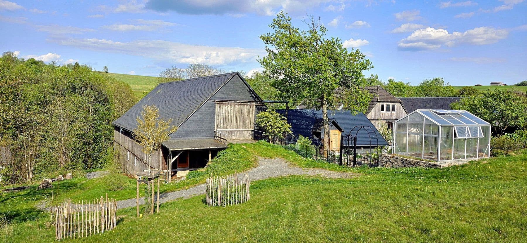 Prodej domu 358 m², pozemek 27.458 m², Gerinneweg 13, Ludwigsstadt, Bavorsko Prodej domu 358 m², pozemek 27.458 m², Gerinneweg 13, Ludwigsstadt, Bavorsko