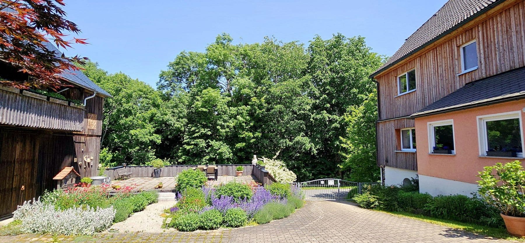 Prodej domu 358 m², pozemek 27.458 m², Gerinneweg 13, Ludwigsstadt, Bavorsko Prodej domu 358 m², pozemek 27.458 m², Gerinneweg 13, Ludwigsstadt, Bavorsko