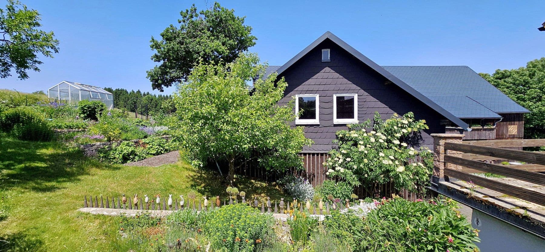 Prodej domu 358 m², pozemek 27.458 m², Gerinneweg 13, Ludwigsstadt, Bavorsko Prodej domu 358 m², pozemek 27.458 m², Gerinneweg 13, Ludwigsstadt, Bavorsko