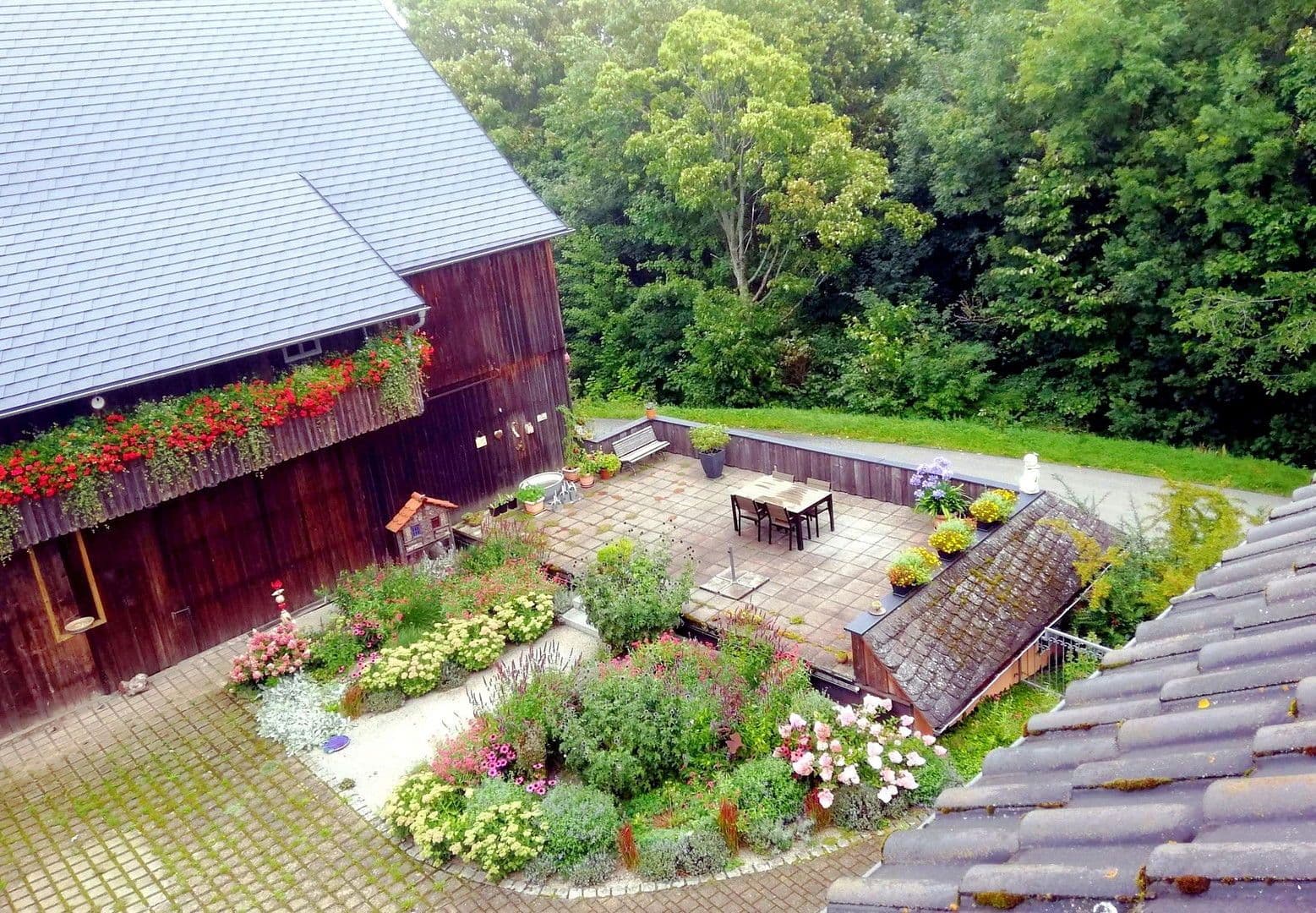 Prodej domu 358 m², pozemek 27.458 m², Gerinneweg 13, Ludwigsstadt, Bavorsko Prodej domu 358 m², pozemek 27.458 m², Gerinneweg 13, Ludwigsstadt, Bavorsko