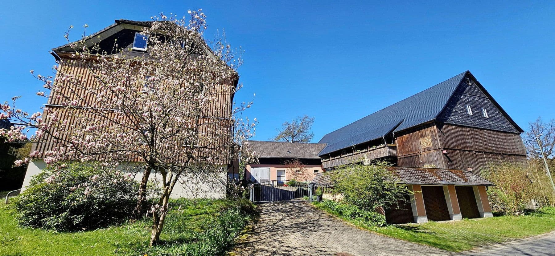 Prodej domu 358 m², pozemek 27.458 m², Gerinneweg 13, Ludwigsstadt, Bavorsko Prodej domu 358 m², pozemek 27.458 m², Gerinneweg 13, Ludwigsstadt, Bavorsko