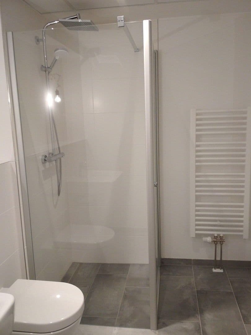 Pronájem bytu 1+1 46 m², Frankfurt am Main, Hessen Pronájem bytu 1+1 46 m², Frankfurt am Main, Hessen