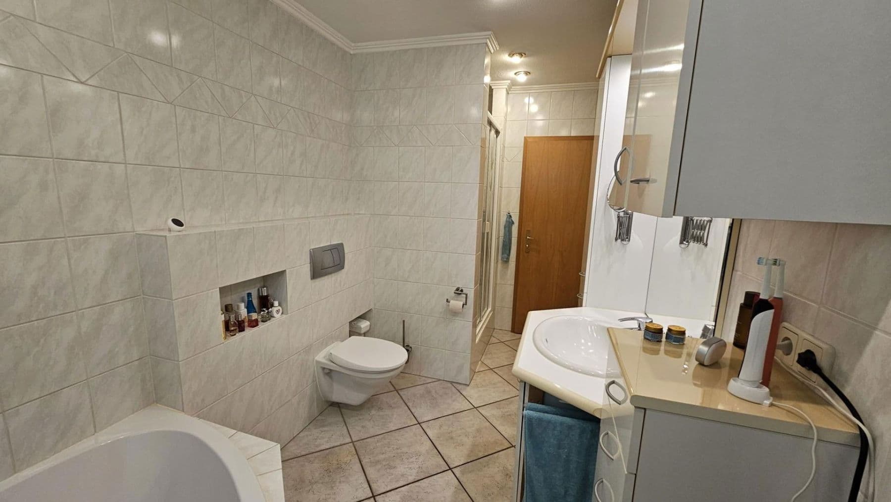 Prodej domu 135 m², pozemek 1.404 m², Henstedt-Ulzburg, Šlesvicko-Holštýnsko Prodej domu 135 m², pozemek 1.404 m², Henstedt-Ulzburg, Šlesvicko-Holštýnsko