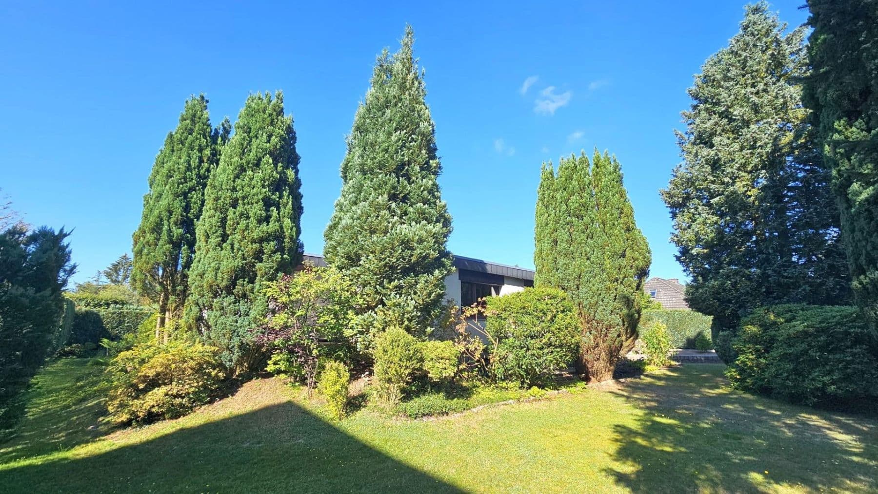 Prodej domu 135 m², pozemek 1.404 m², Henstedt-Ulzburg, Šlesvicko-Holštýnsko Prodej domu 135 m², pozemek 1.404 m², Henstedt-Ulzburg, Šlesvicko-Holštýnsko