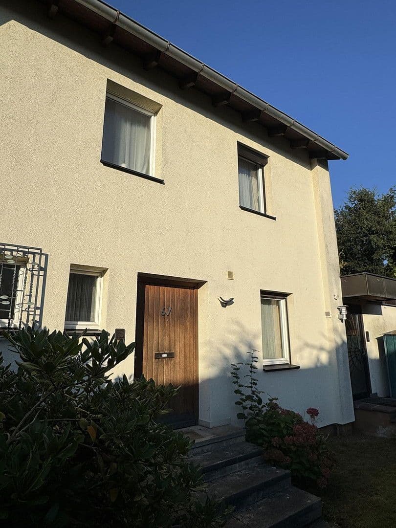 Prodej domu 144 m², pozemek 416 m², Nürnberg, Bavorsko Prodej domu 144 m², pozemek 416 m², Nürnberg, Bavorsko