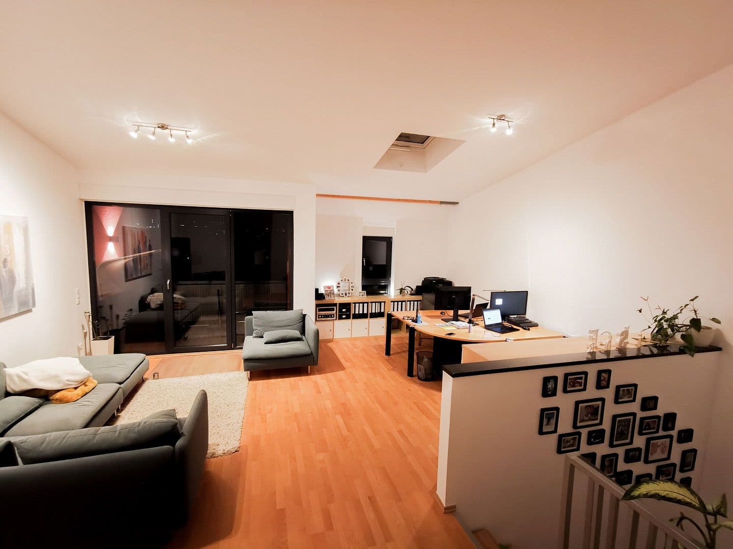 Pronájem bytu 5+1 157 m², Schwarzwaldstraße, Frankfurt, Hessen Pronájem bytu 5+1 157 m², Schwarzwaldstraße, Frankfurt, Hessen