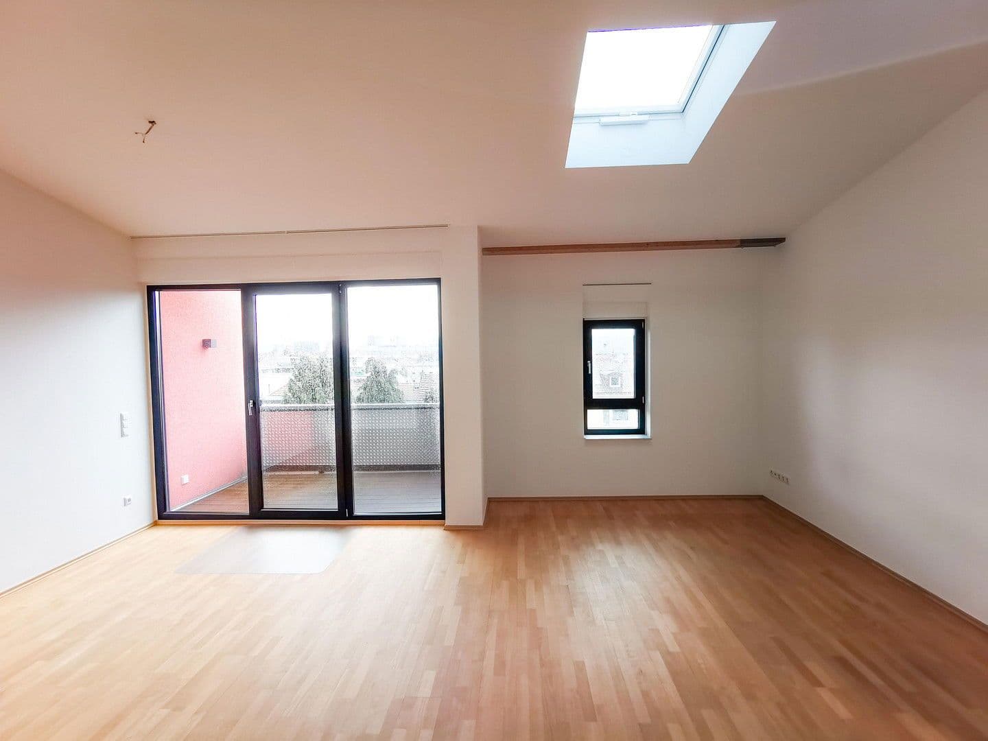 Pronájem bytu 5+1 157 m², Schwarzwaldstraße, Frankfurt, Hessen Pronájem bytu 5+1 157 m², Schwarzwaldstraße, Frankfurt, Hessen