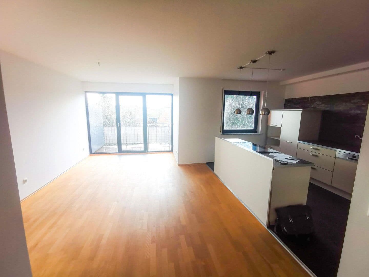 Pronájem bytu 5+1 157 m², Schwarzwaldstraße, Frankfurt, Hessen Pronájem bytu 5+1 157 m², Schwarzwaldstraße, Frankfurt, Hessen