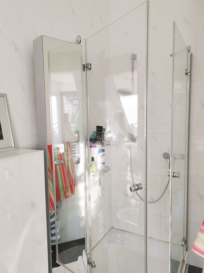 Pronájem bytu 5+1 157 m², Schwarzwaldstraße, Frankfurt, Hessen Pronájem bytu 5+1 157 m², Schwarzwaldstraße, Frankfurt, Hessen