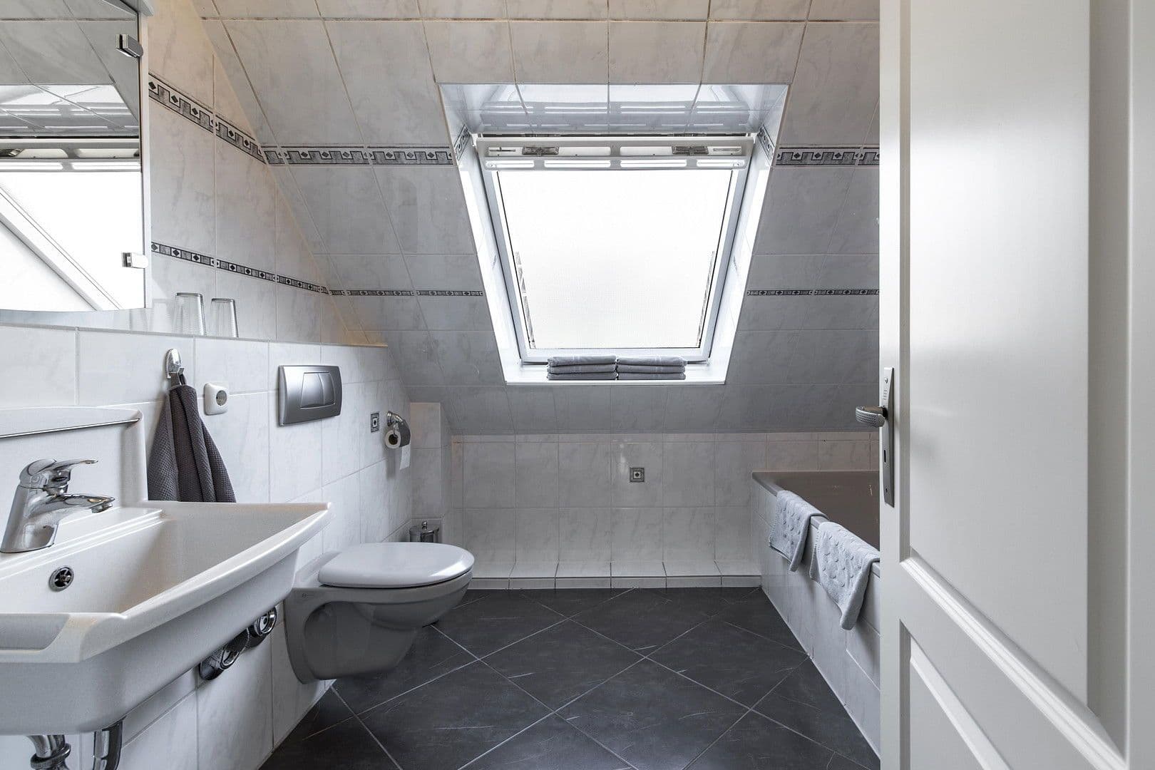 Pronájem bytu 5+1 146 m², Norderstr.46, Norderstedt, Šlesvicko-Holštýnsko Pronájem bytu 5+1 146 m², Norderstr.46, Norderstedt, Šlesvicko-Holštýnsko