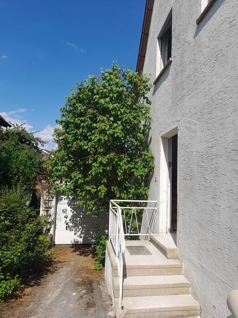 Prodej domu 124 m², pozemek 490 m², Sindelfingen, Bádensko-Württembersko Prodej domu 124 m², pozemek 490 m², Sindelfingen, Bádensko-Württembersko