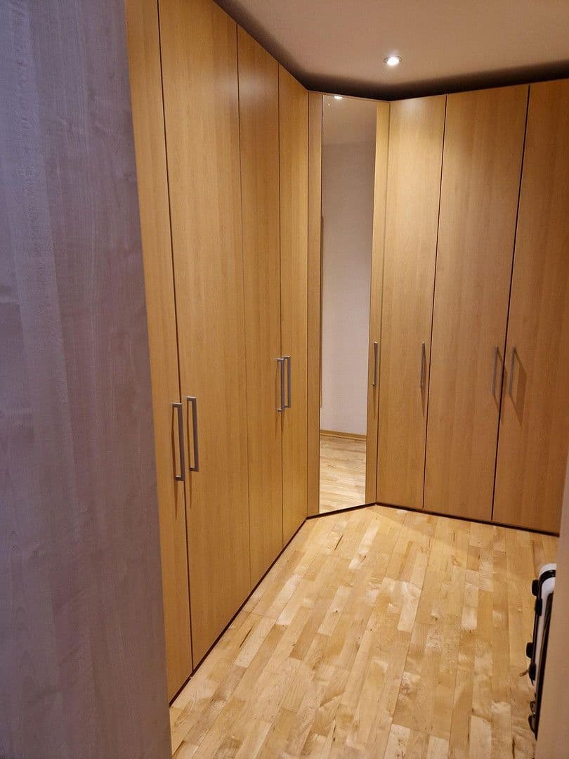 Pronájem bytu 3+kk 115 m², Auf der Körnerwiese, Frankfurt am Main, Hessen Pronájem bytu 3+kk 115 m², Auf der Körnerwiese, Frankfurt am Main, Hessen