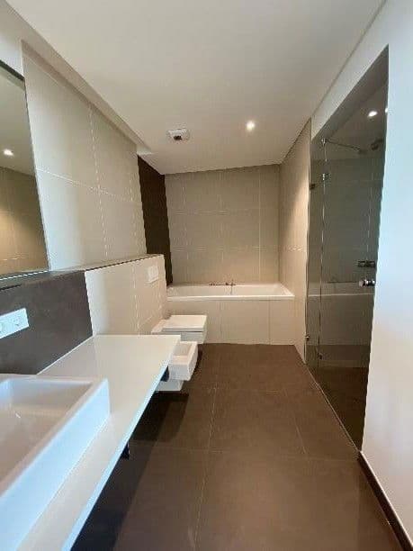 Pronájem bytu 3+1 170 m², Europa-Allee 103, Frankfurt am Main, Hessen Pronájem bytu 3+1 170 m², Europa-Allee 103, Frankfurt am Main, Hessen