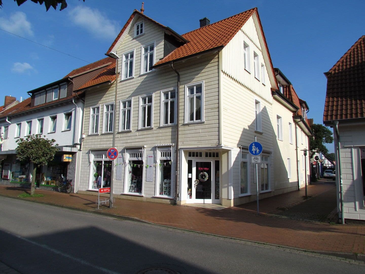 Pronájem nebytového prostoru 120 m², Hannoversche Neustadt 3, Burgdorf, Dolní Sasko Pronájem nebytového prostoru 120 m², Hannoversche Neustadt 3, Burgdorf, Dolní Sasko