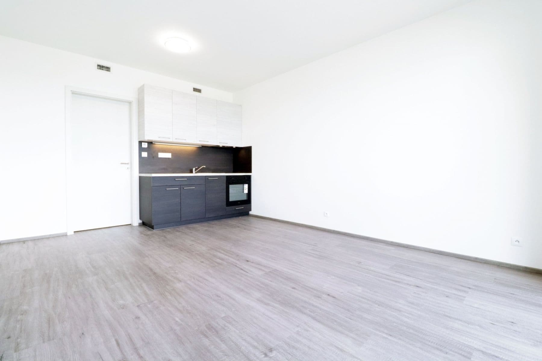 Pronájem bytu 1+kk 30 m², U Radosti, Praha, Praha Pronájem bytu 1+kk 30 m², U Radosti, Praha, Praha