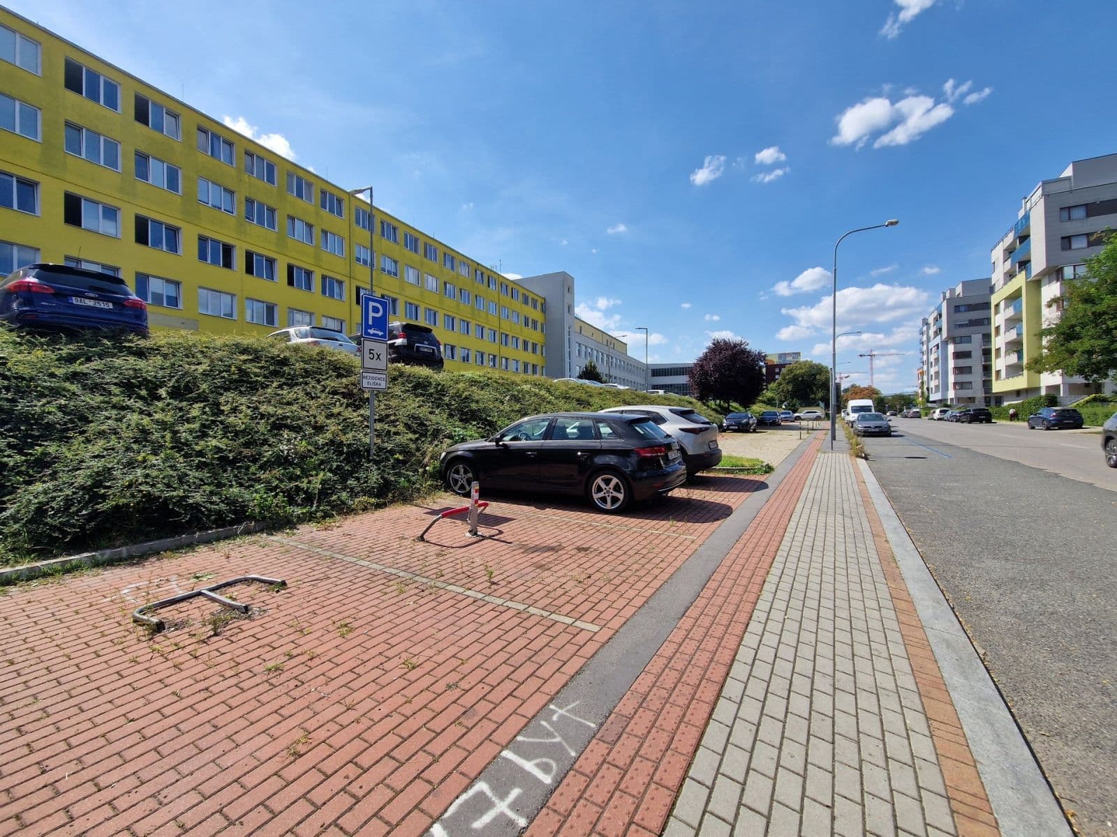 Pronájem bytu 1+kk 33 m², Freyova, Praha, Praha Pronájem bytu 1+kk 33 m², Freyova, Praha, Praha