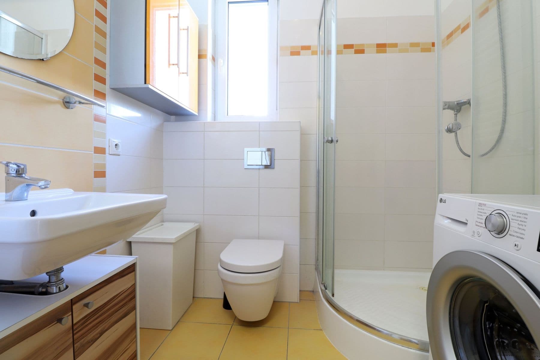 Pronájem bytu 1+kk 33 m², Freyova, Praha, Praha Pronájem bytu 1+kk 33 m², Freyova, Praha, Praha